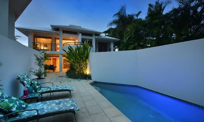 Port Douglas House | No.5 Templemoon - perfect couples Retreat