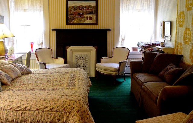 Bellmore Bed & Breakfast | Quilt Room-Yountsville Mill-INN