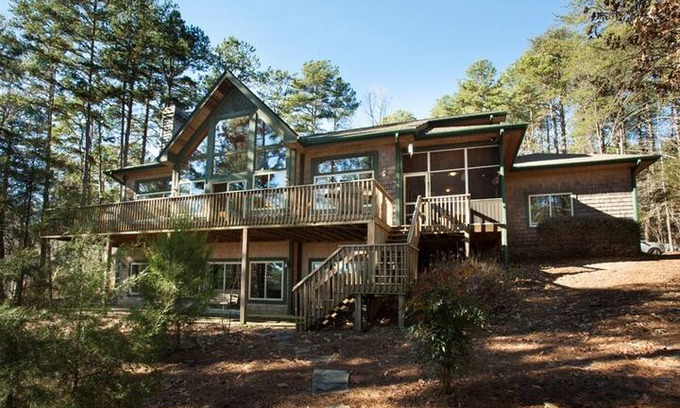 Saxony Forest House | Kokomo Way 148 - Lake Keowee Luxury Waterfront Rental Home