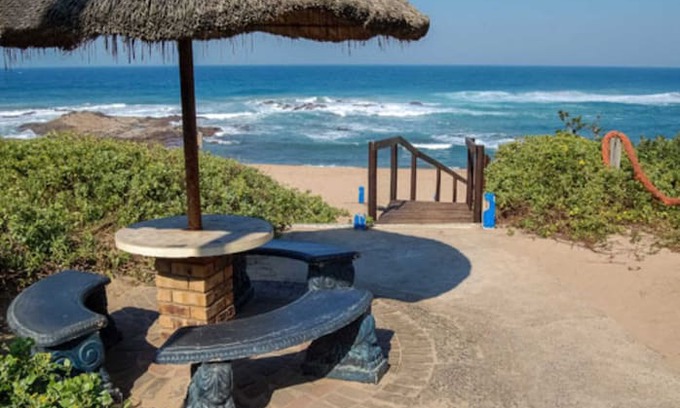 Pumula Villa | Chalets right on the Beach #1 The Aloes