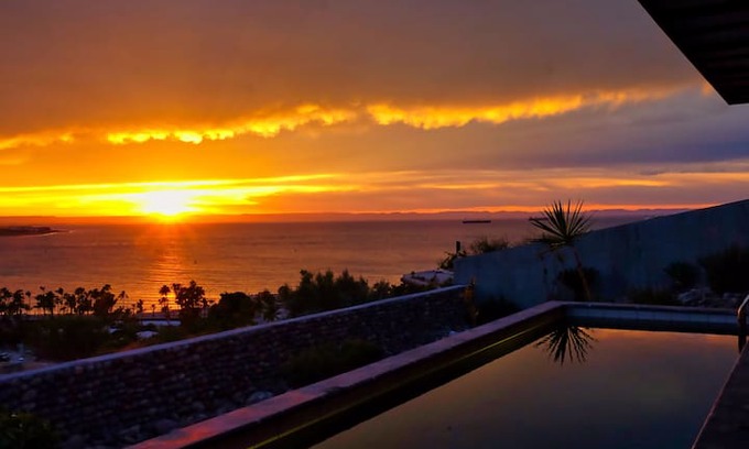 Lomas de Palmira House | Panoramic Ocean View - Casa Sunset