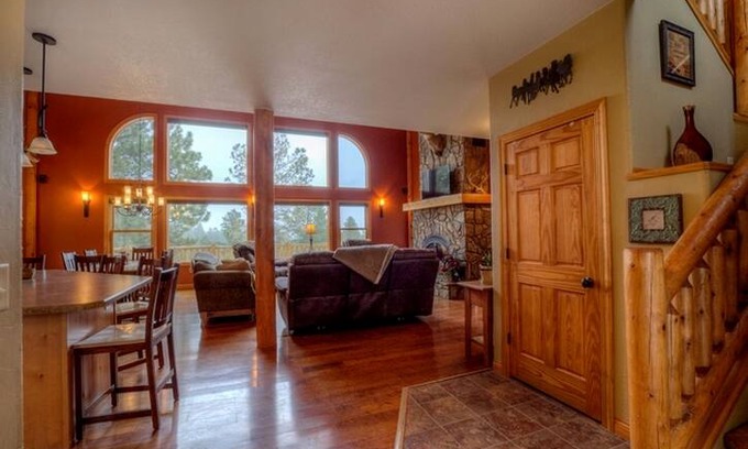 Deadwood Cabin | Ridgeview Retreat