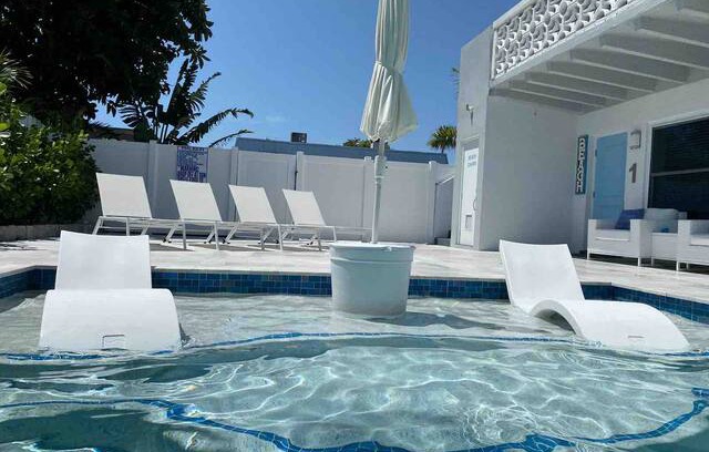 Palm Beach Shores Apartment | The Shore Thing 4