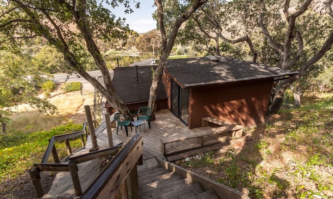 Avila Beach Cabin | "The Treehouse"/studio in oaks. Ocean 5+min. walk