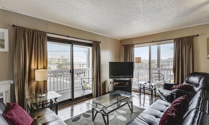 Midtown Ocean City Apartment | Seaway 19 - Mid-Town OC, Short Walk to the Beach!