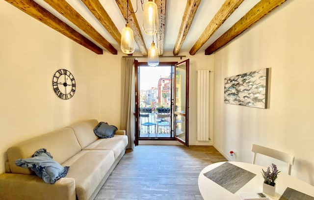 Cannaregio Apartment | Suite House 4 terrace with canal view in Venice