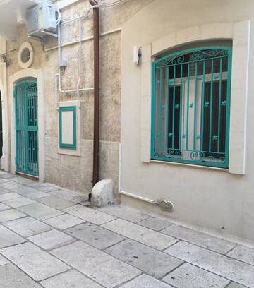 Mola di Bari House | B&B Familiare Rosa Dei Venti