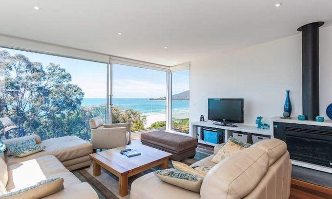Lorne House | Equinox - Lorne Holiday Stays