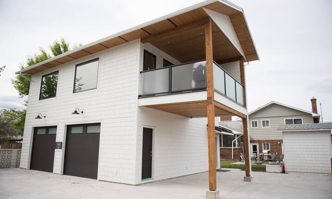 Okanagan-Similkameen House | Lee Suite - BRAND NEW carriage house