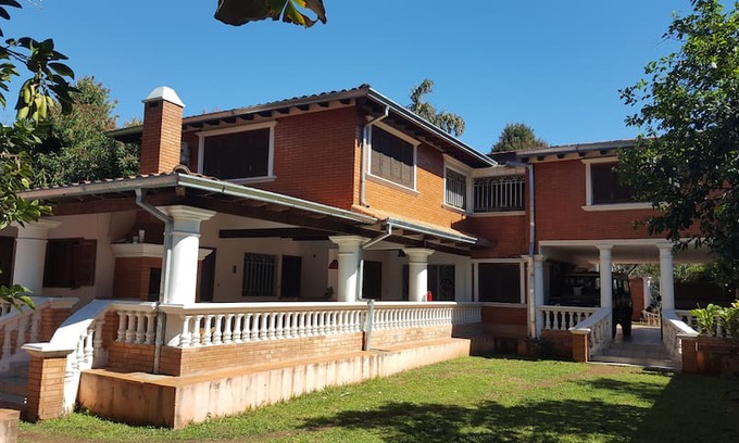 Aregua Villa | Colonial house in Aregua / Paraguay