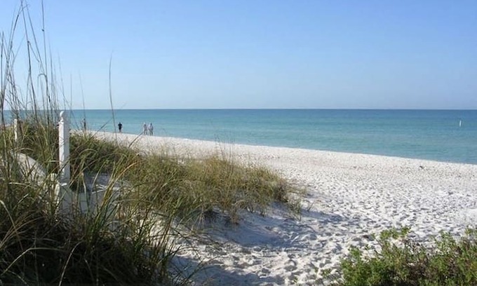 Bradenton Beach House | AG Casa Marina - #2 Beach Front Bungalow