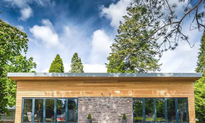 Arden Villa | Studio lodge at Loch Lomond: Chestnut