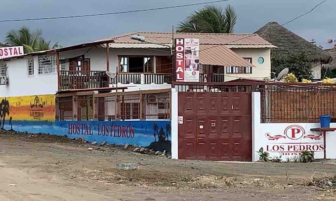 Pedernales House | Hostal LOS PEDROS