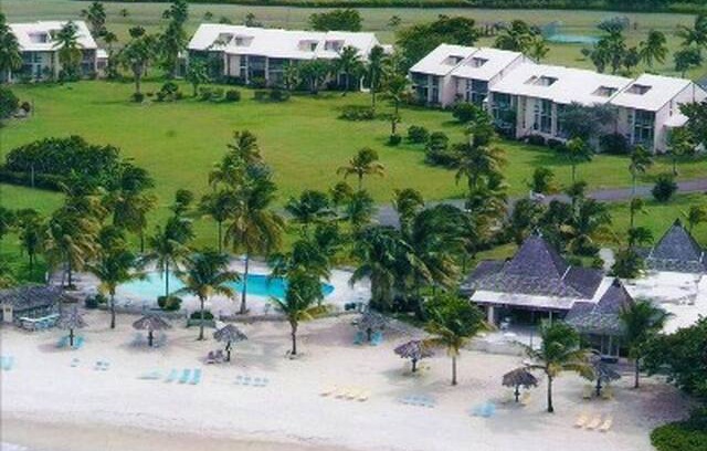 Estate Salt River House | Come relax ocean side at Gentle Winds L-2
