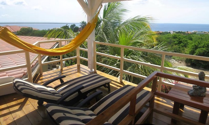 Sabadeco House | Casa Bougainvillea bungalow hill side with seaview