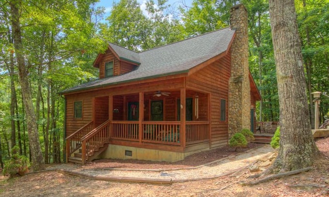 Deep Gap Cabin | Bear Point Cabin-Powder Horn,Deep Gap - Hot Tub!