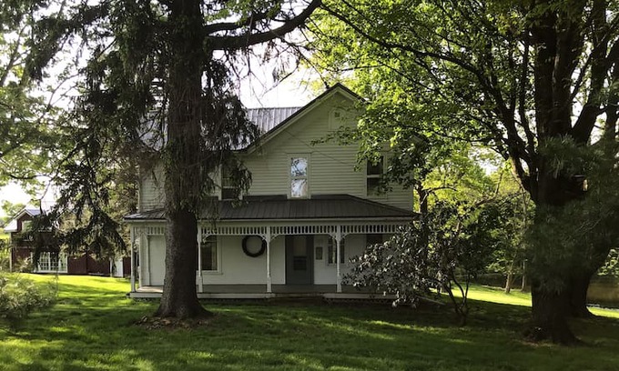 Kossuth House | Mitchell Ponds Inne "The Farm House"