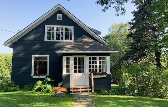 Northeast Harbor House | Delightful Bungalow in NEH - Acadia National Park