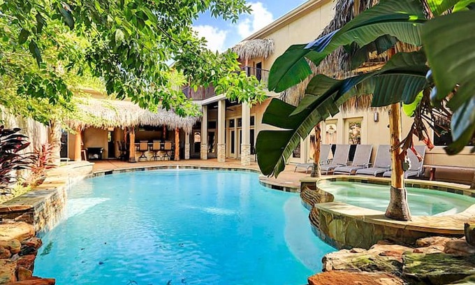 Spring Branch East House | Luxury Houston Oasis: Pool, Game Room, Theater