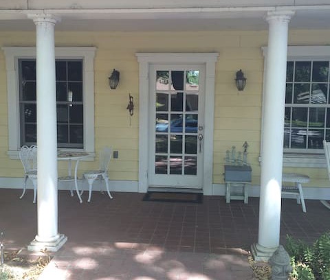 Modesto House | The Big Yellow House - Private Suite