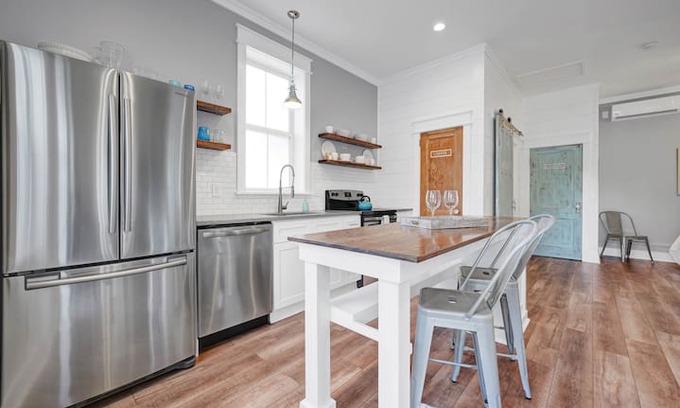 Kings Grant House | Crestwood Cottage