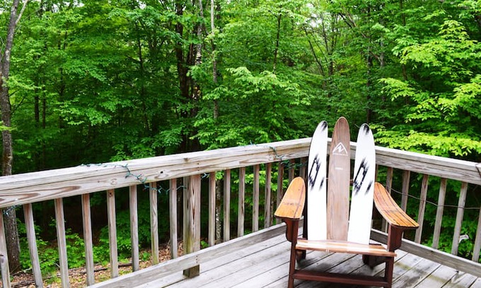 Campton House | Cozy Hideaway at Waterville Estates!