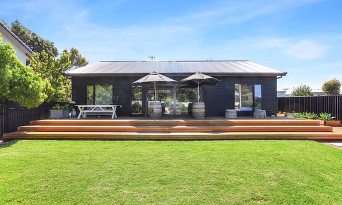 Goolwa South House | The Skating Minister on Bunyip- wifi+pet friendly