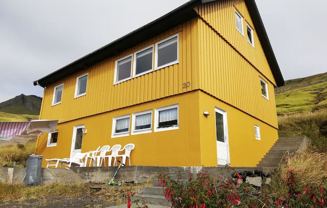 Kvivik House | The Yellow House 3 With a beautiefull view