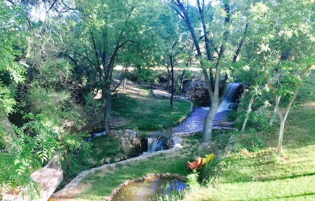 Cornville House | Waterfalls and Peacocks (Main)- 25 min to Sedona!