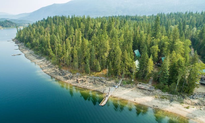 Seymour Arm Cabin | Sunny Waters Lakeview Cabin #3 Shuswap