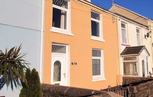 Burry Port Cabin | Driftwood Cottage, Burry Port