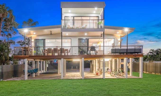 Woodgate House | Luray Beach Retreat