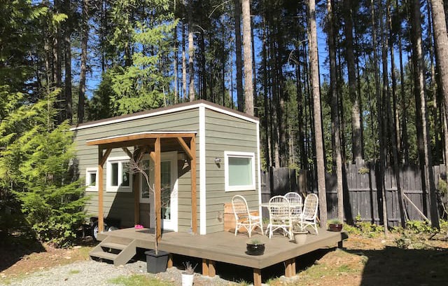 Regional District of Nanaimo House | Gorgeous Tiny Home for Short Term Rentals