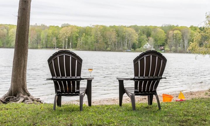 East Jordan Cabin | Lakefront Cottage on Six Mile Lake near Charlevoix