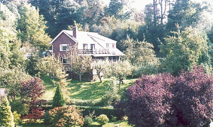 Wadhurst Bed & Breakfast | Spring Cottage Bed and Breakfast