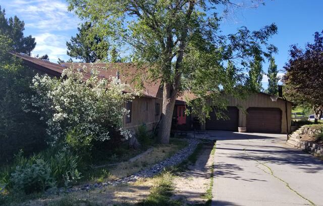 Idaho Falls House | COZY HOBBIT HOME IN THE IDAHO FALLS SHIRE