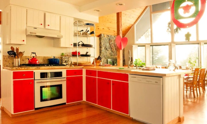 Upper Rattlesnake House | Lovely sublet at the Chalet