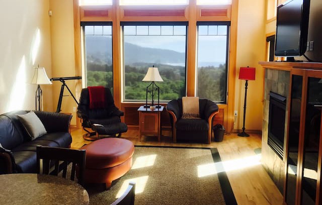 Neskowin House | Sahhali Shores view with Hot Tub!!