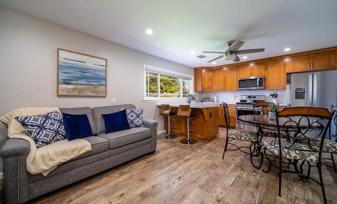 Visalia House | Ranch House Getaway near Sequoia National Park!