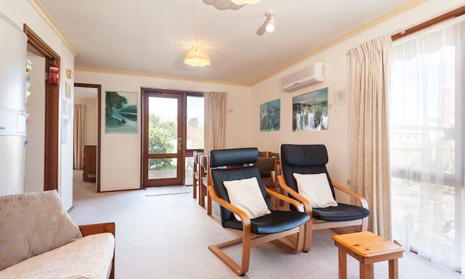 Forest Hill Apartment | Glenmore Homestyle Accommodation