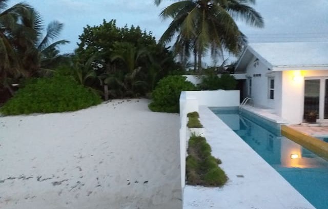 Nassau House | The Beach House Hostel