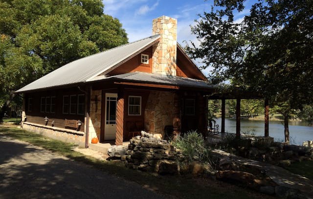Hunt Other | The Yellow Rose cabin on private lake