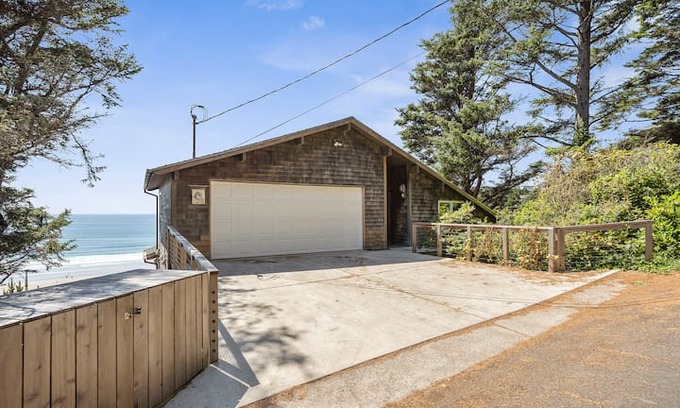 Oceanside House | Pacific Vista ~ Oceanside