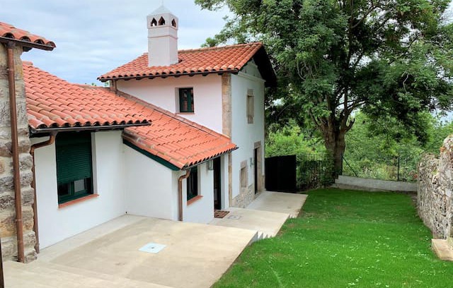 Llanes House | La Casa del Cárabo