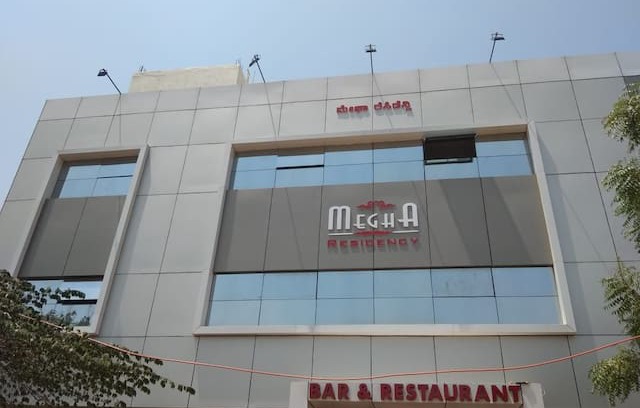 Lingsugur Hotel | Megha Residency, Deluxe AC Rooms at Lingsugur