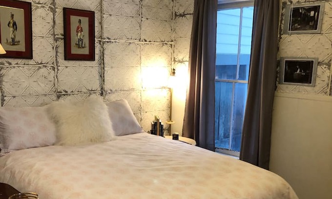 Seneca Falls House | It's A Wonderful Life Old Granville House Suite