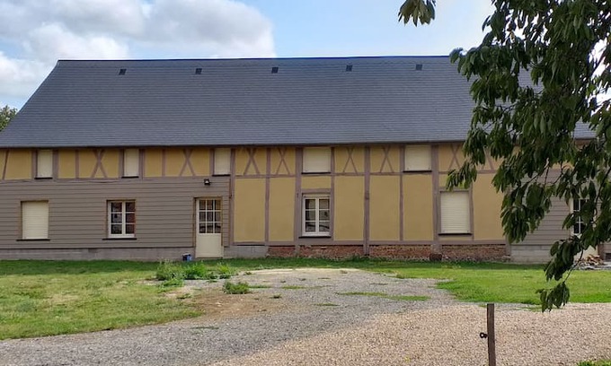 La Chapelle-Saint-Ouen House | Gîte de Bruquedalle