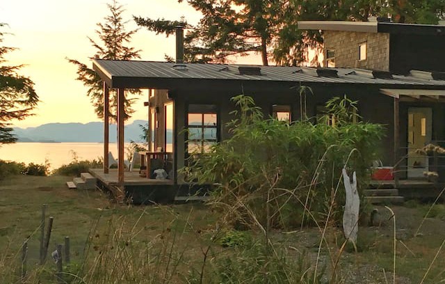 Savary Island Cabin | Modern Cottage on Savary Island