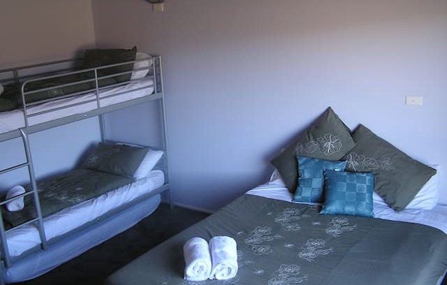 Merrijig Apartment | Snowgum Retreat - Affordable for families