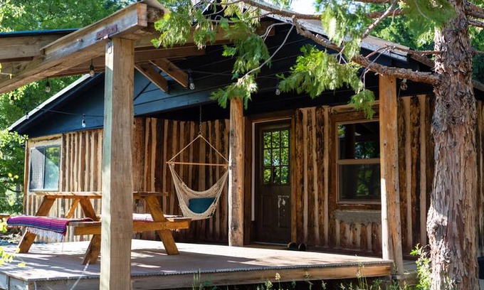 Sierraville Cabin | HUNTER - MODERN CABIN AT CONSTELLATION CREEK